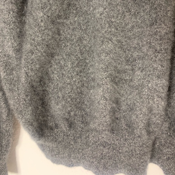 Gray Daniel Cremieux Signature Collection Large V Neck 100% Cashmere Sweater - Picture 4 of 5